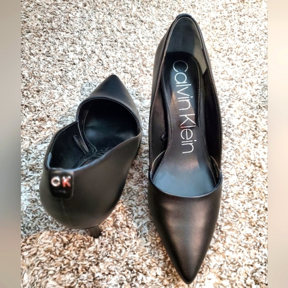 Calvin Klein, Black 9 1/2M Heel